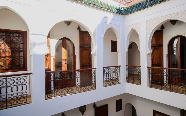 Отель Riad Clefs d'Orient Марокко, Марракеш - отзывы, цены и фото номеров - забронировать отель Riad Clefs d'Orient онлайн вид на фасад