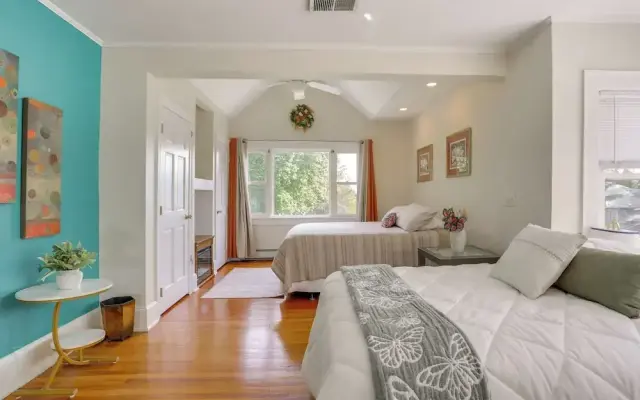 Walk to Hudson River Waterfront: Newburgh Home