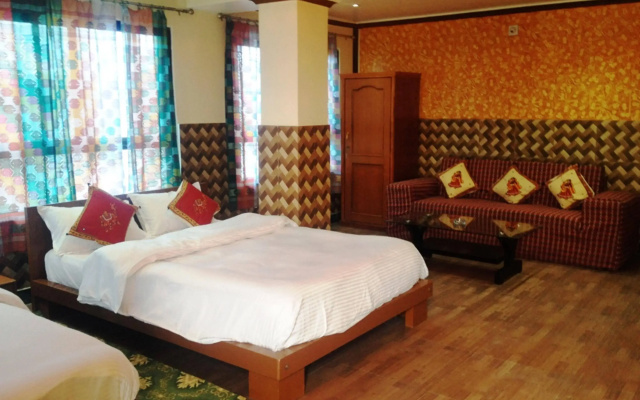 Himalayan crown lodge