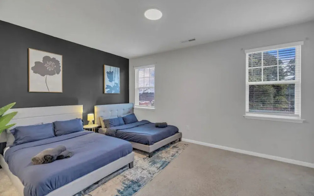 King 4BR Townhouse to Downtown Durham