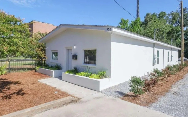 Cozy 2br/1ba Duplex Just Blocks From Downtown Biloxi, Beaches and Entertainment