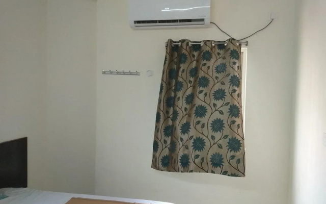 Iroomz Sri Srinivasa Residency