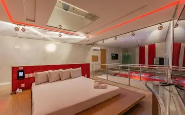 Mc Motel (Только для взрослых)