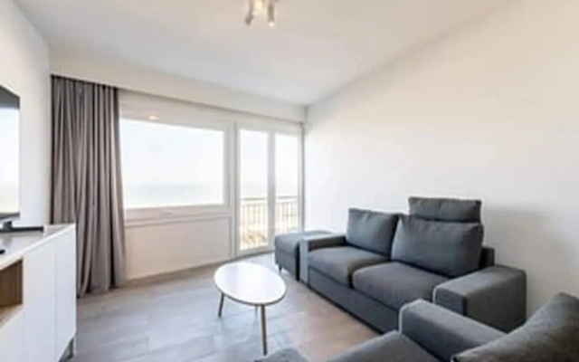 Beachside Stay for 4 in Blankenberge