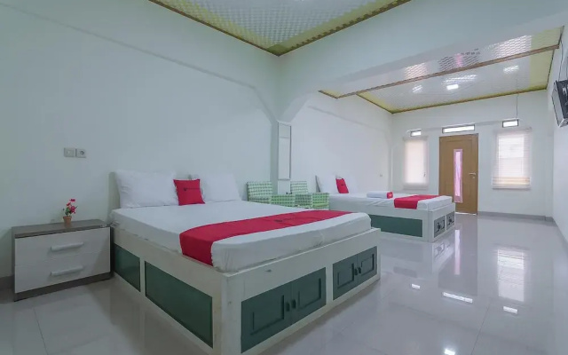RedDoorz Resort Syariah @ Batu Apung Purwakarta