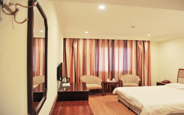 Omake Holiday Hotel