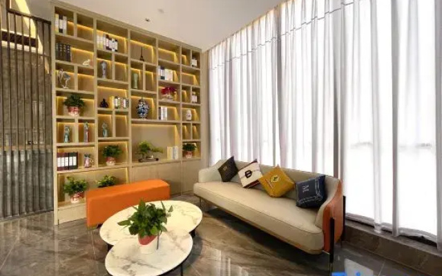 Unitour Hotel (Guangxi Jingcha Xueyuan Xianhu Xiaoqu)