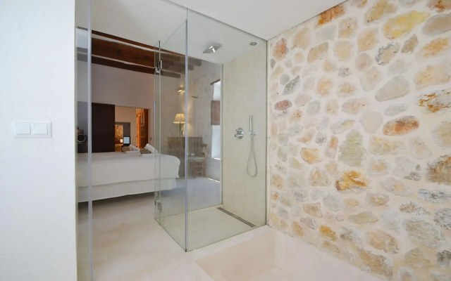 Luxuriously renovated Mallorcan country house for 10 pax
