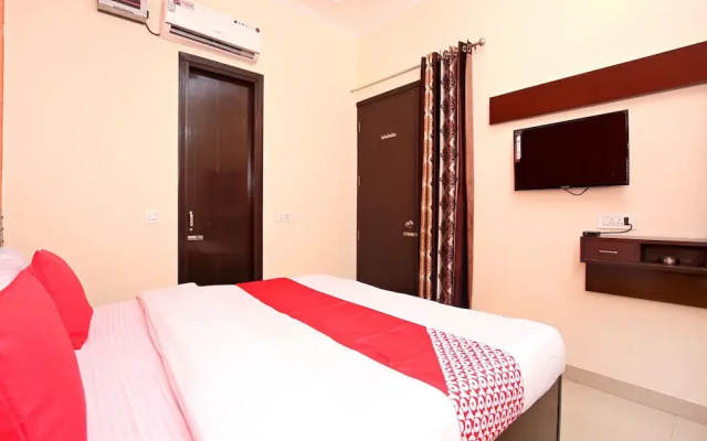 OYO 16697 Hotel Randhawa