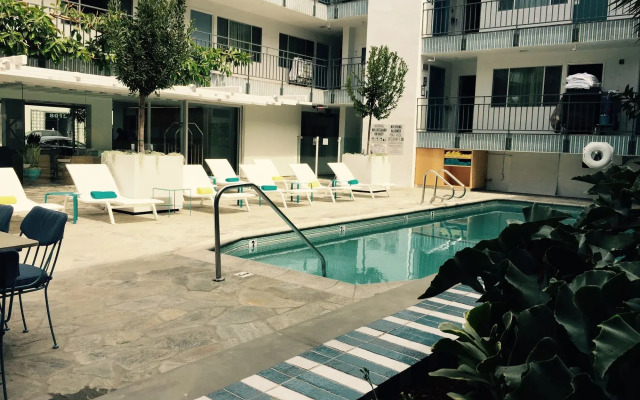 Beverly Laurel Hotel at West Hollywood