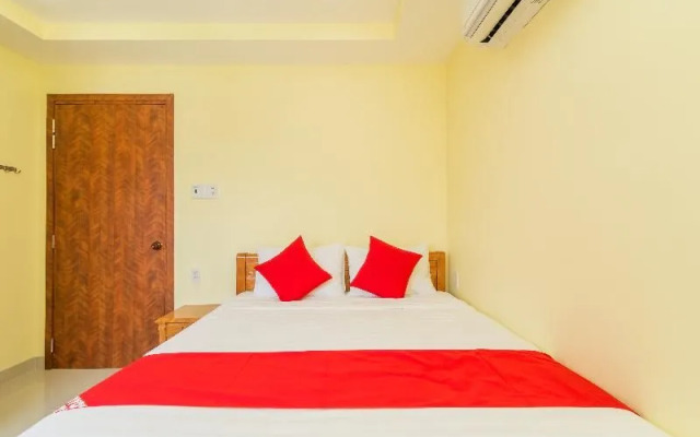 OYO 206 Mission Hotel