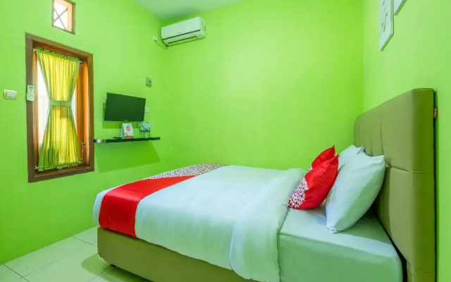 OYO 1399 Cemara Residence Syariah