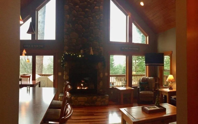River Rock Mountain Cabin