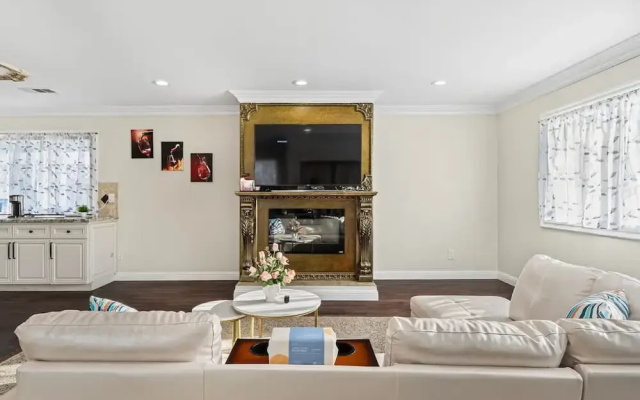 Stunning House wt 6Br 5bth SJ