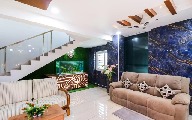 OYO 48327 Hotel Royal Mahalakshmi Inn