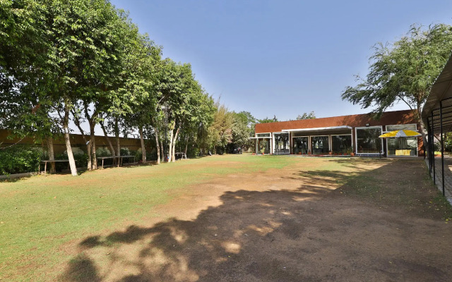 OYO 30255 Milan Party Hall