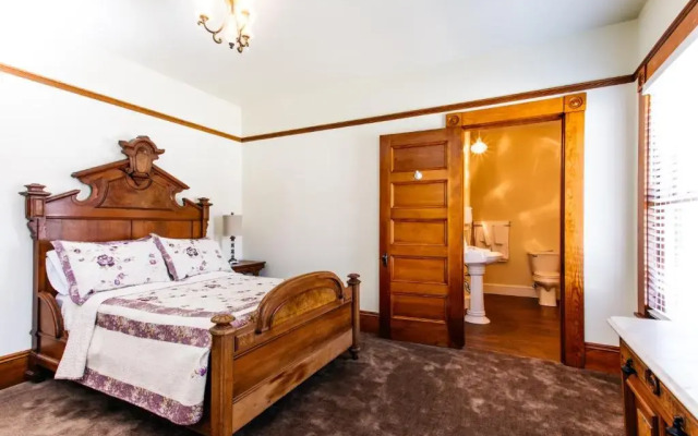 Reynolds House Inn