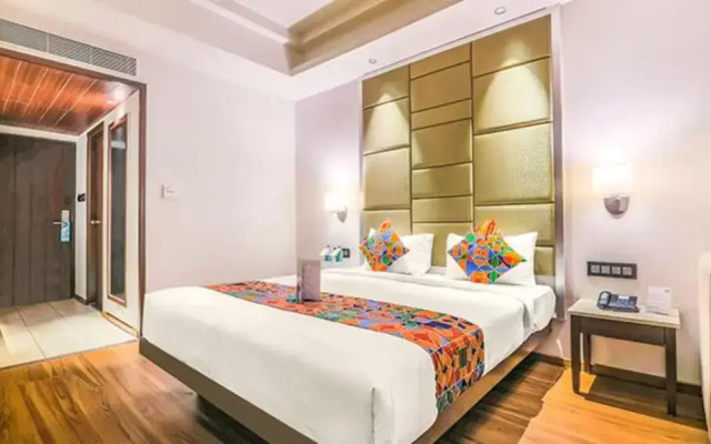 Fabhotel Aroma's House