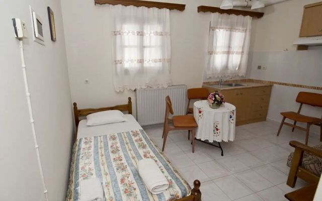 Antonakos Rooms
