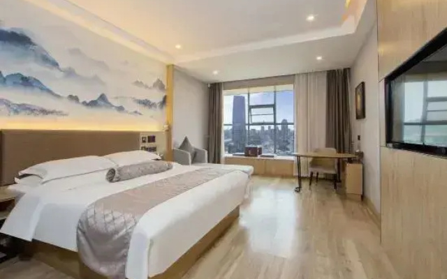 HEBE Xiyin Hotel (Loudi South Station New Municipal Government)