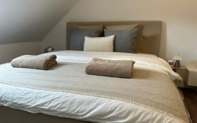 Cozy 1BR plus LR Apt Ghent Gravensteen