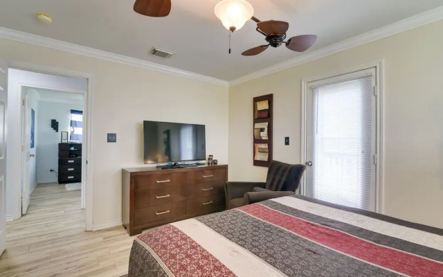 Furnished Patio & Deck: Galveston Escape!