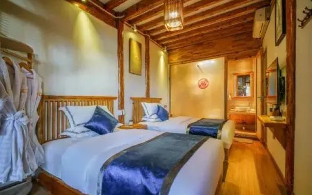 Lijiang Dream River View Hostel