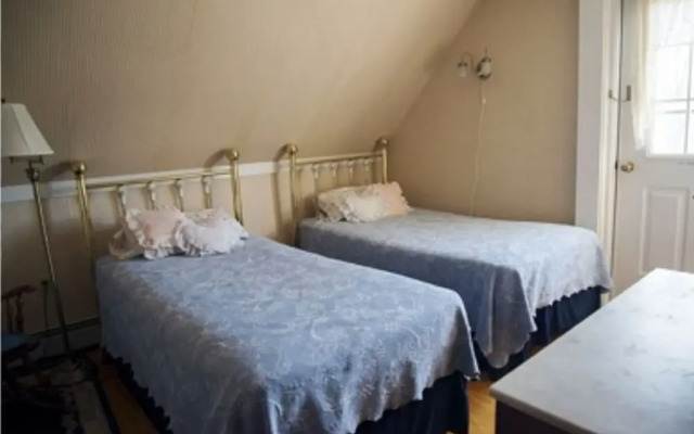 Kings Hill Inn