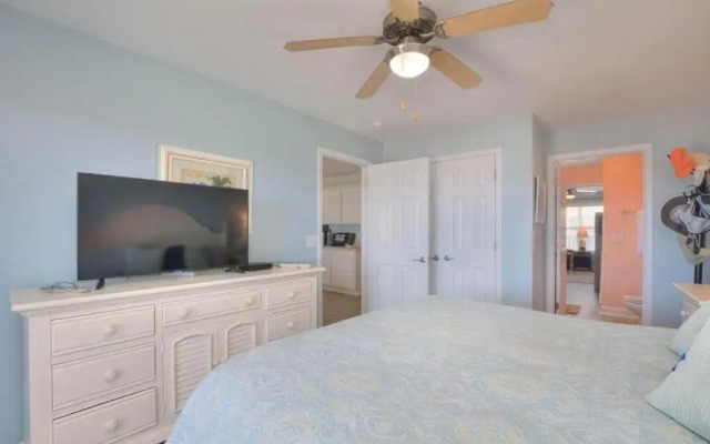 Ocean Walk 1301