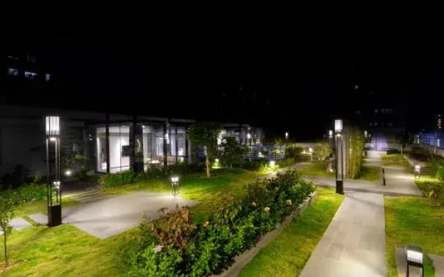 Julaier Hotel (Shantou Mixc High-speed Railway Station)