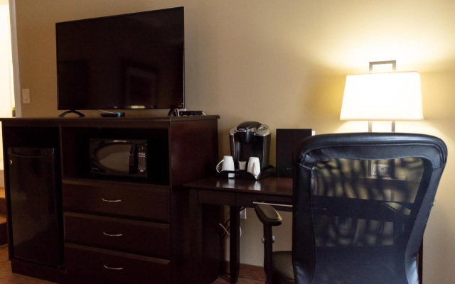 Best Western Plus Bowmanville