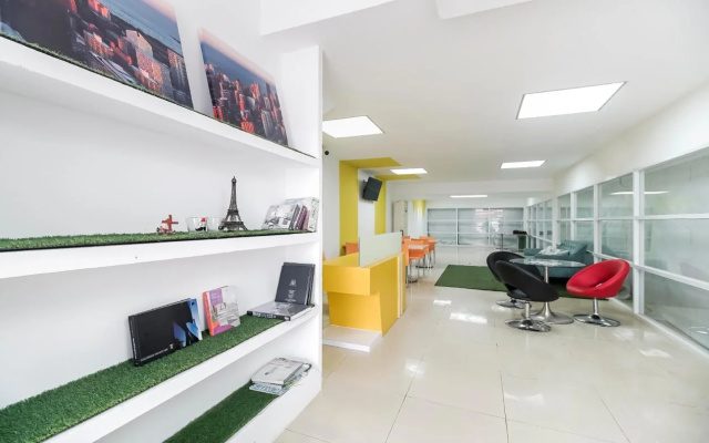 RedDoorz Plus near LRT Cinde Sudirman Palembang