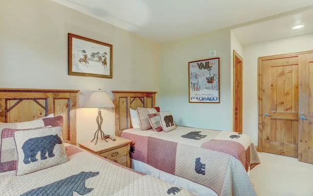 Luxurious 2 Bd With Lift View In Beaver Creek 2 Bedroom Condo by RedAwning