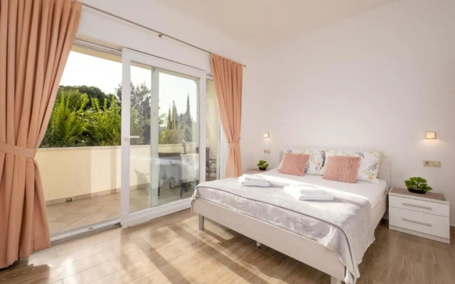 Studio Apartment Brigita