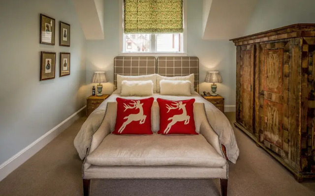 Dunton Town House