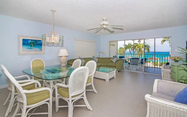 Aqua Bay Club Condos
