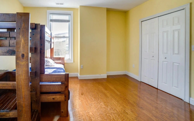 Inviting Connellsville Getaway w/ Deck!