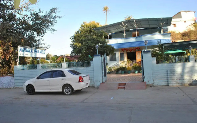 Hotel Ambika Palace