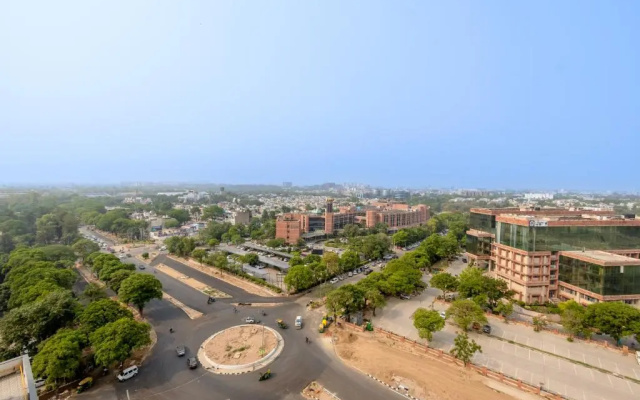 Saltstayz Premier - Mohali Chandigarh