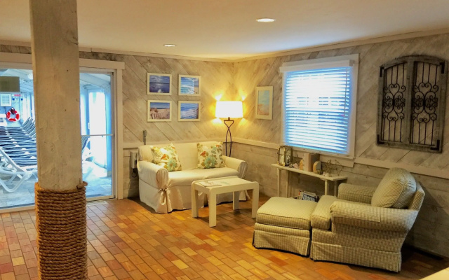 Cape Winds Resort