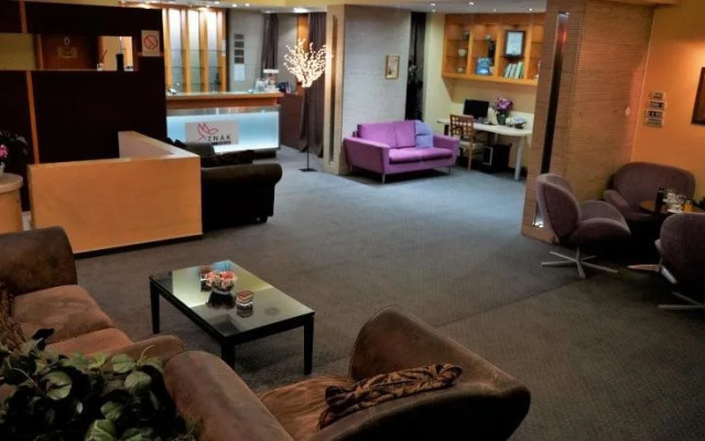 Hotel Tadz ND