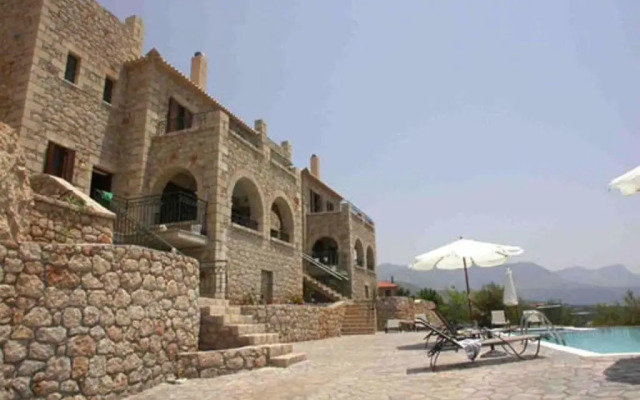 Kolokotronis Hotel