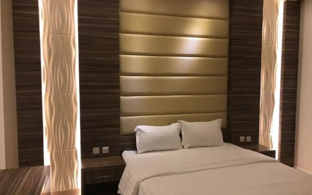 Almakan hotel 108
