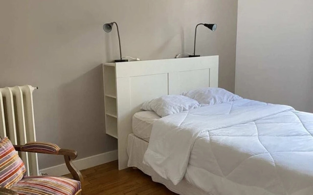 Amazing 2BR Flat Near Passy Village