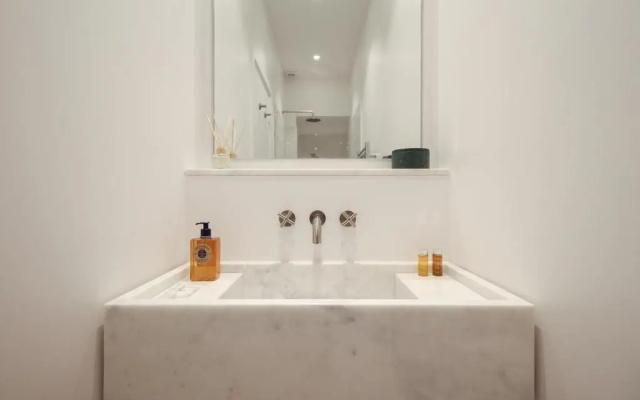 Modern Apt 3bdr/3bth - Louvre Museum/Tuileries