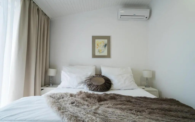 Rooms Lana