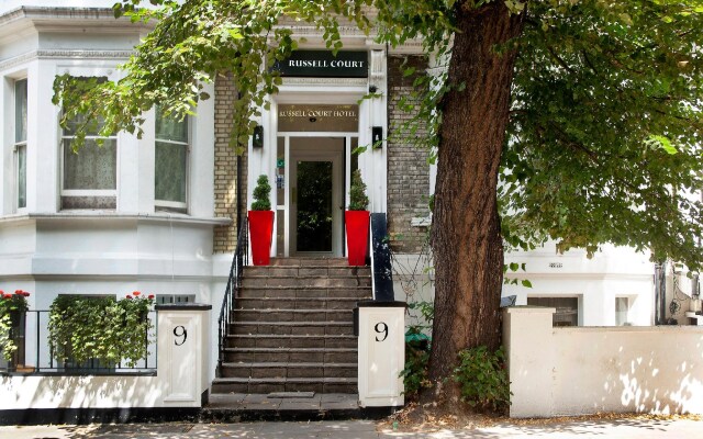 Russell Court Hotel вид на фасад