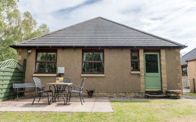 Falcon Lodge