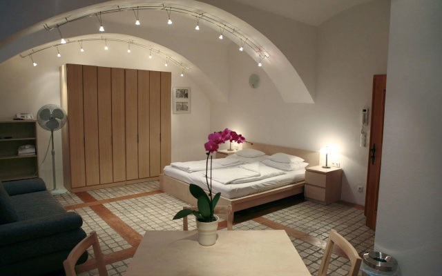 La Scala Apartments