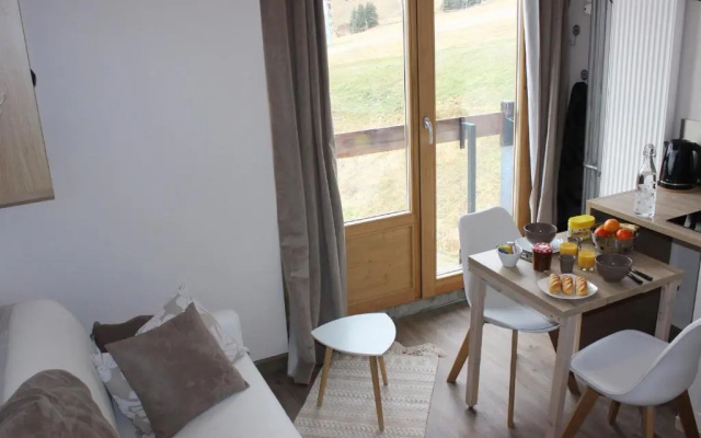Appartement Les Menuires, 1 pièce, 2 personnes - FR-1-452-71